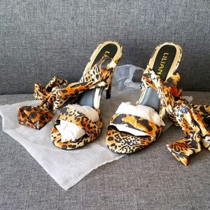 Adorable strappy heeled sandals, never worn